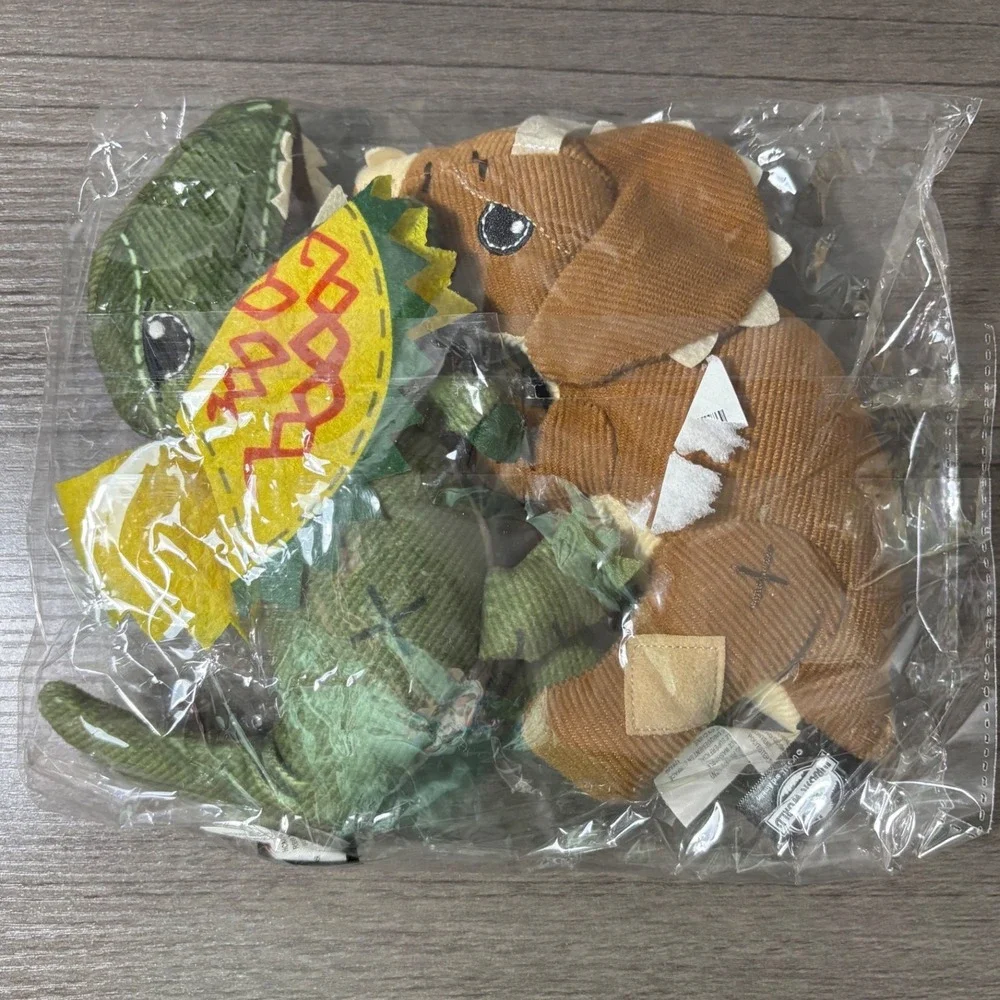 Jurassic World Interactive Noise Dinosaur Triceratops/Dilophosaurus Corduroy‎